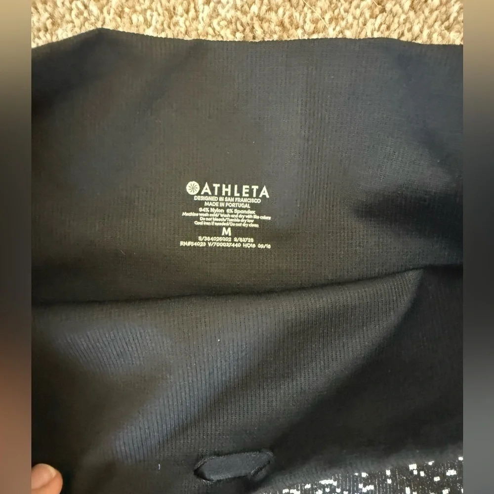 NEW Athleta Flurry Ombré Tights Size Medium
